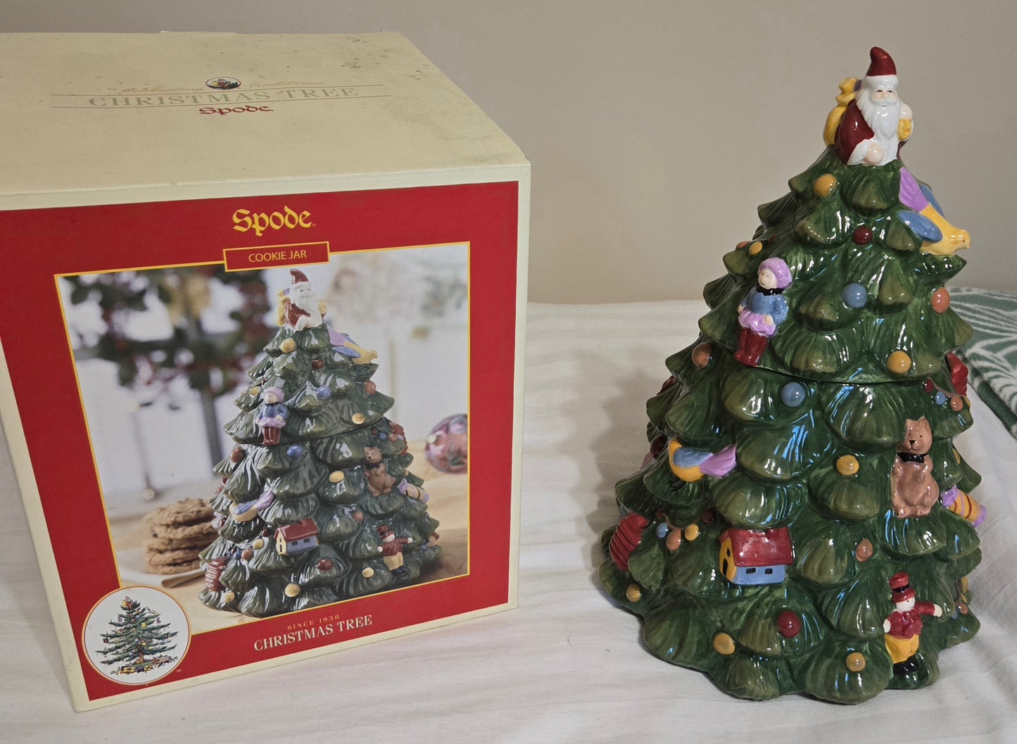Vintage Christmas cookie jar