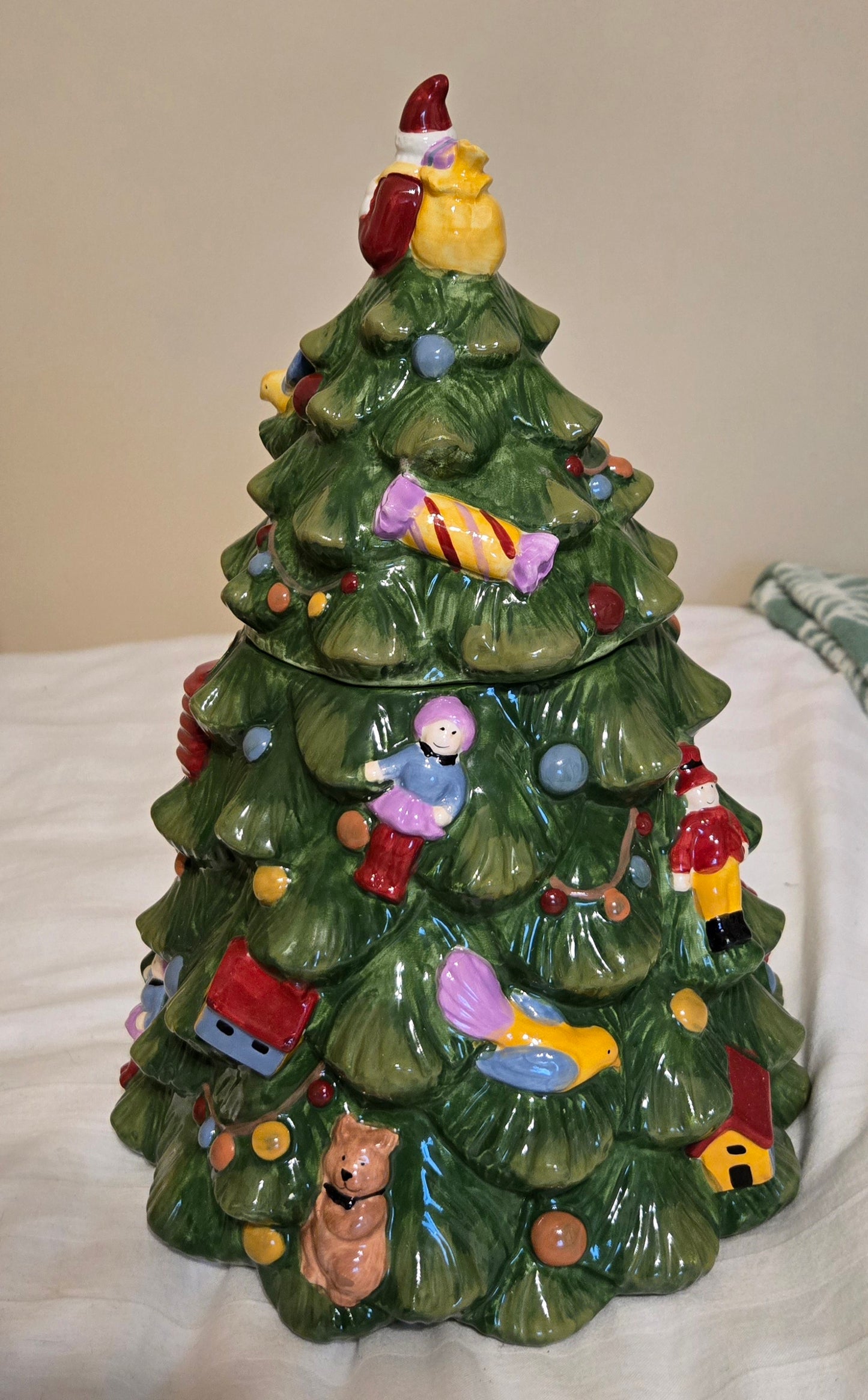 Vintage Christmas cookie jar